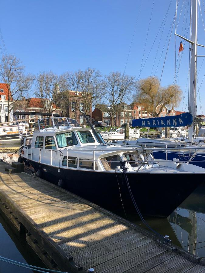 Hotel Boot & Breakfast - Slapen Op Het Water Enkhuizen Exterior foto